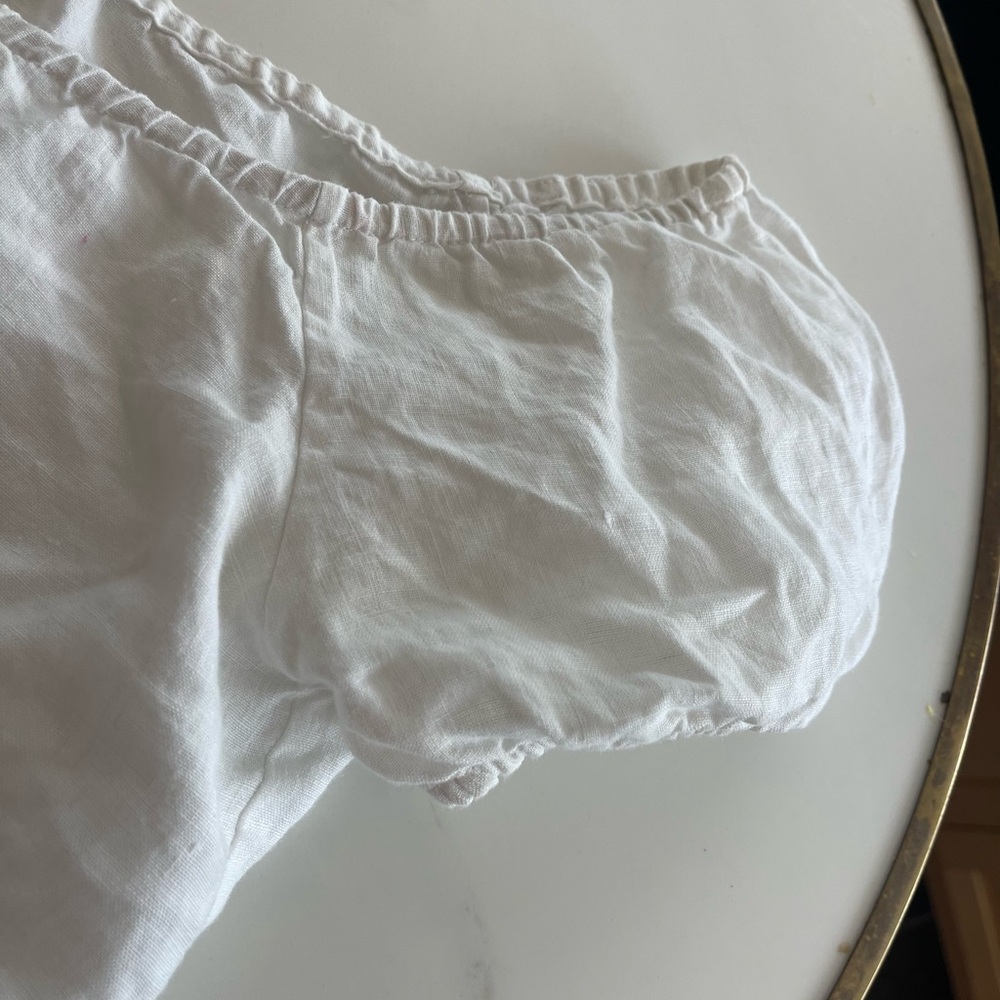 White Ruffled Fabric - Picture 5 of 7